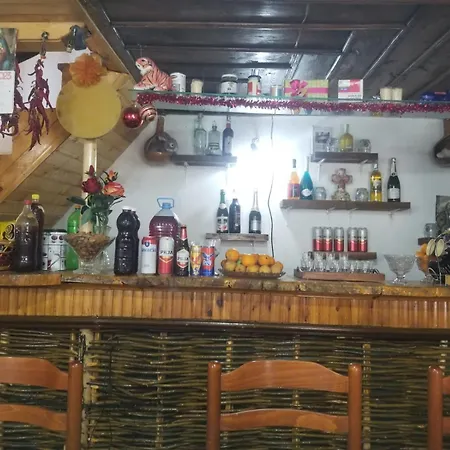 Bujtina Kashnjeti Te Lush Zefi Tropoje
